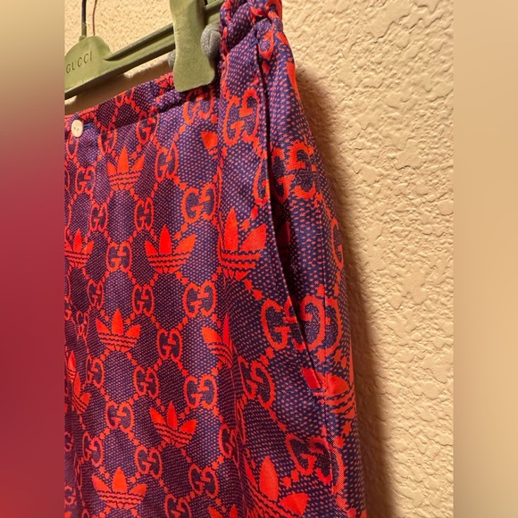 New Gucci x Adidas GG Maxi Logo Silk Shorts - Picture 4 of 9
